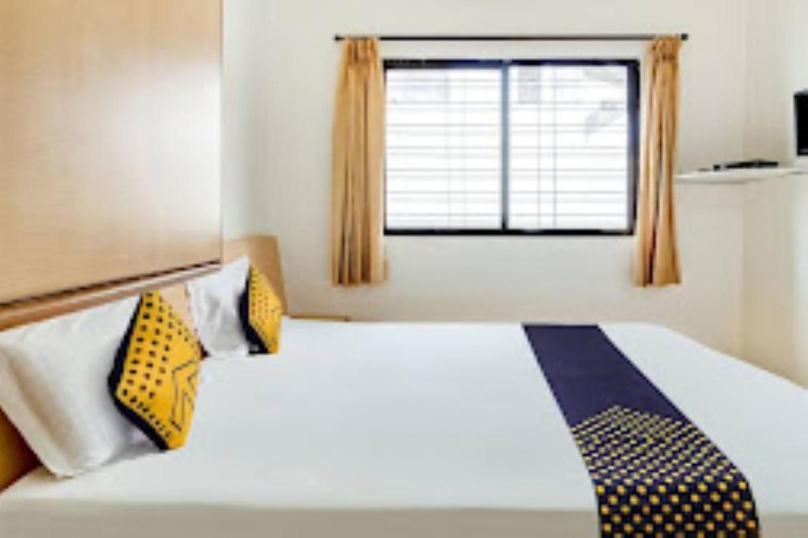 Hotel Rahi Nashik Extérieur photo